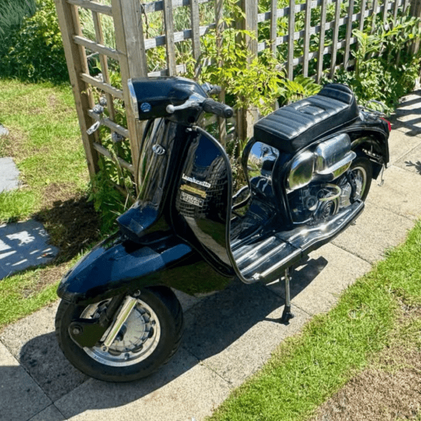 Win a Lambretta GP Reedvalve Rapido 225 + 10 x Instant Win Ticket Boosters Monday 19th May - Image 3